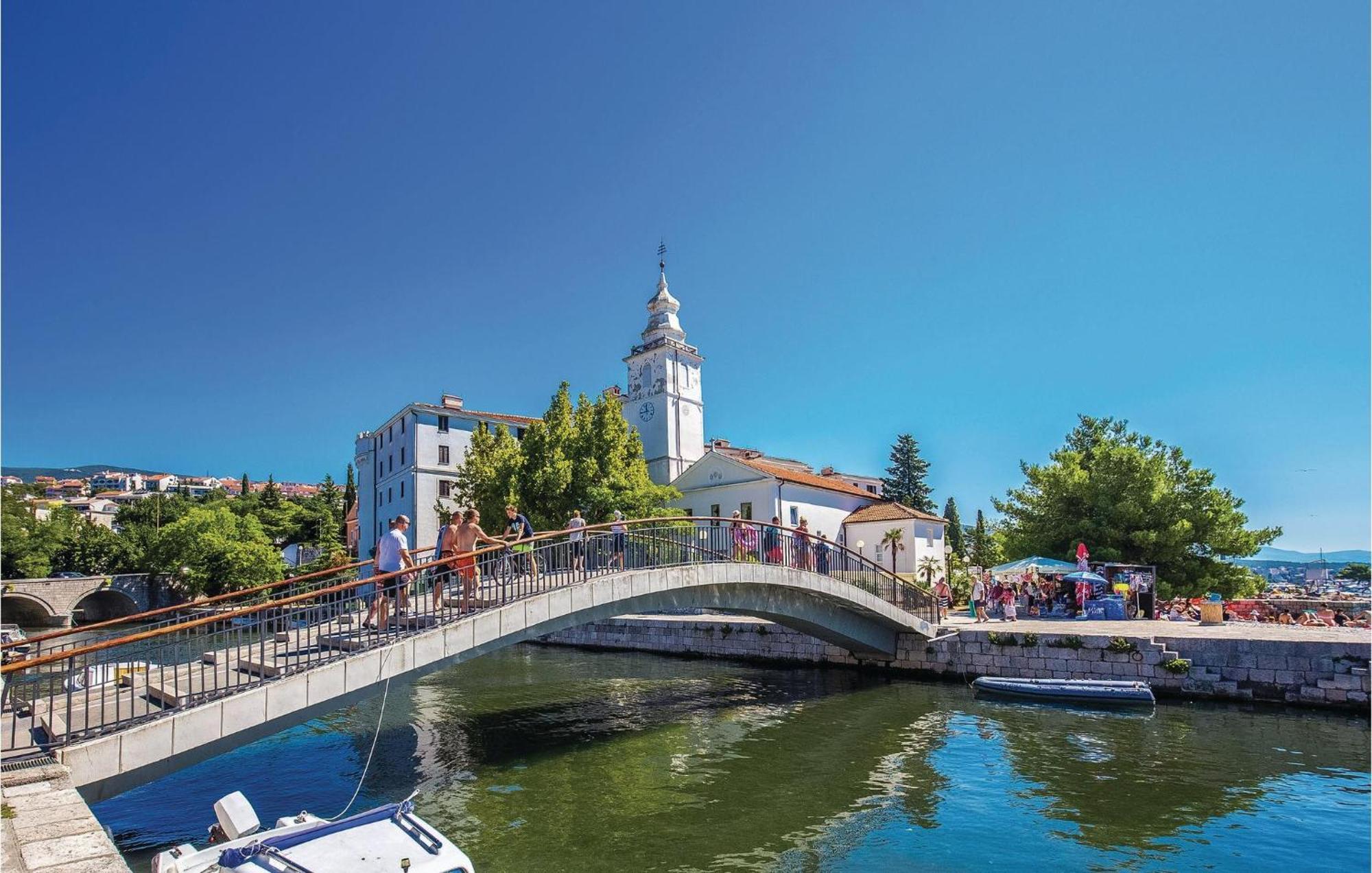 Cozy Apartment In Crikvenica With House Sea View 外观 照片