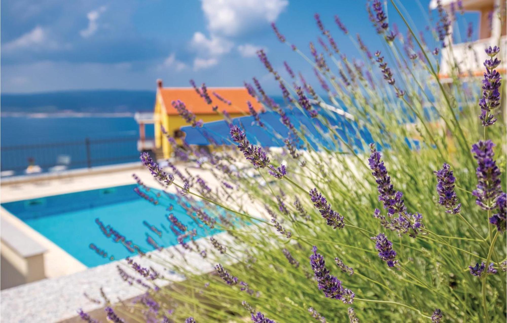 Cozy Apartment In Crikvenica With House Sea View 外观 照片