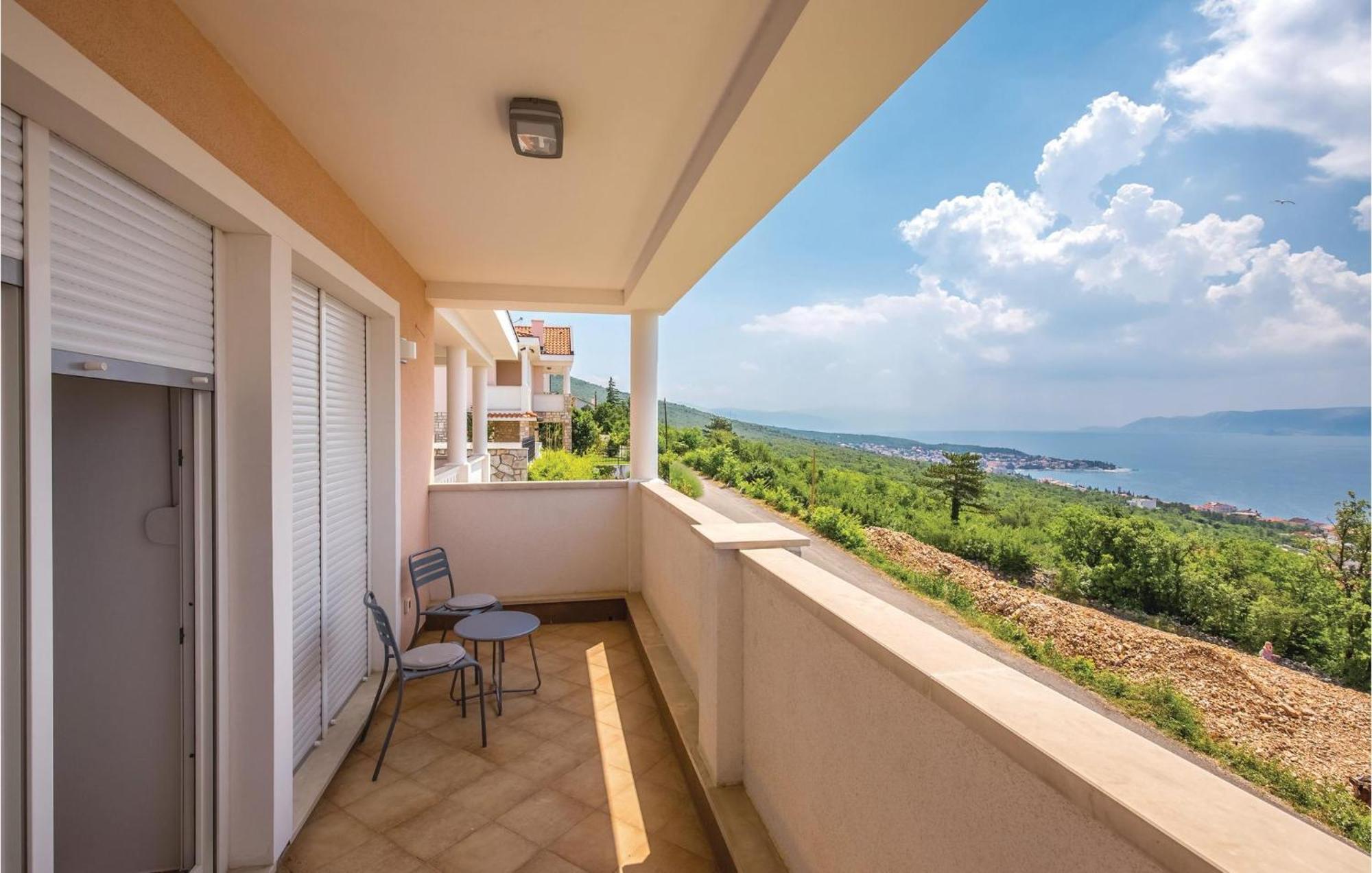 Cozy Apartment In Crikvenica With House Sea View 外观 照片